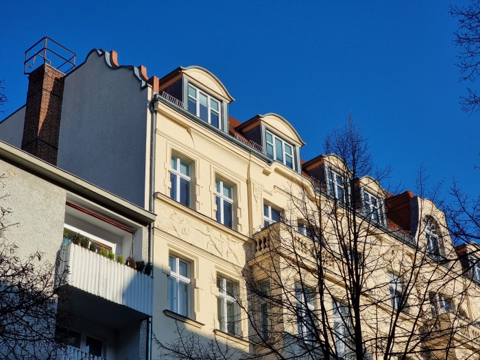 Im direkten Vergleich wirkt die mit dem Ultra gemachte Aufnahme etwas klarer. (Bild: Tobias Költzsch/Golem.de)